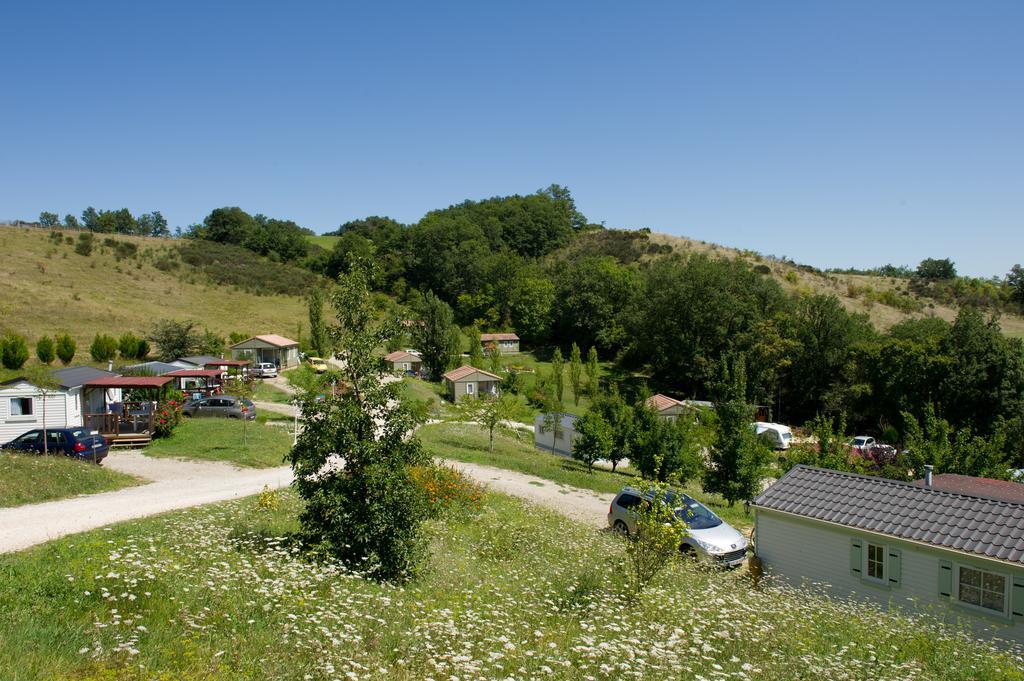 Готель Le Bourdieu Durfort  Екстер'єр фото