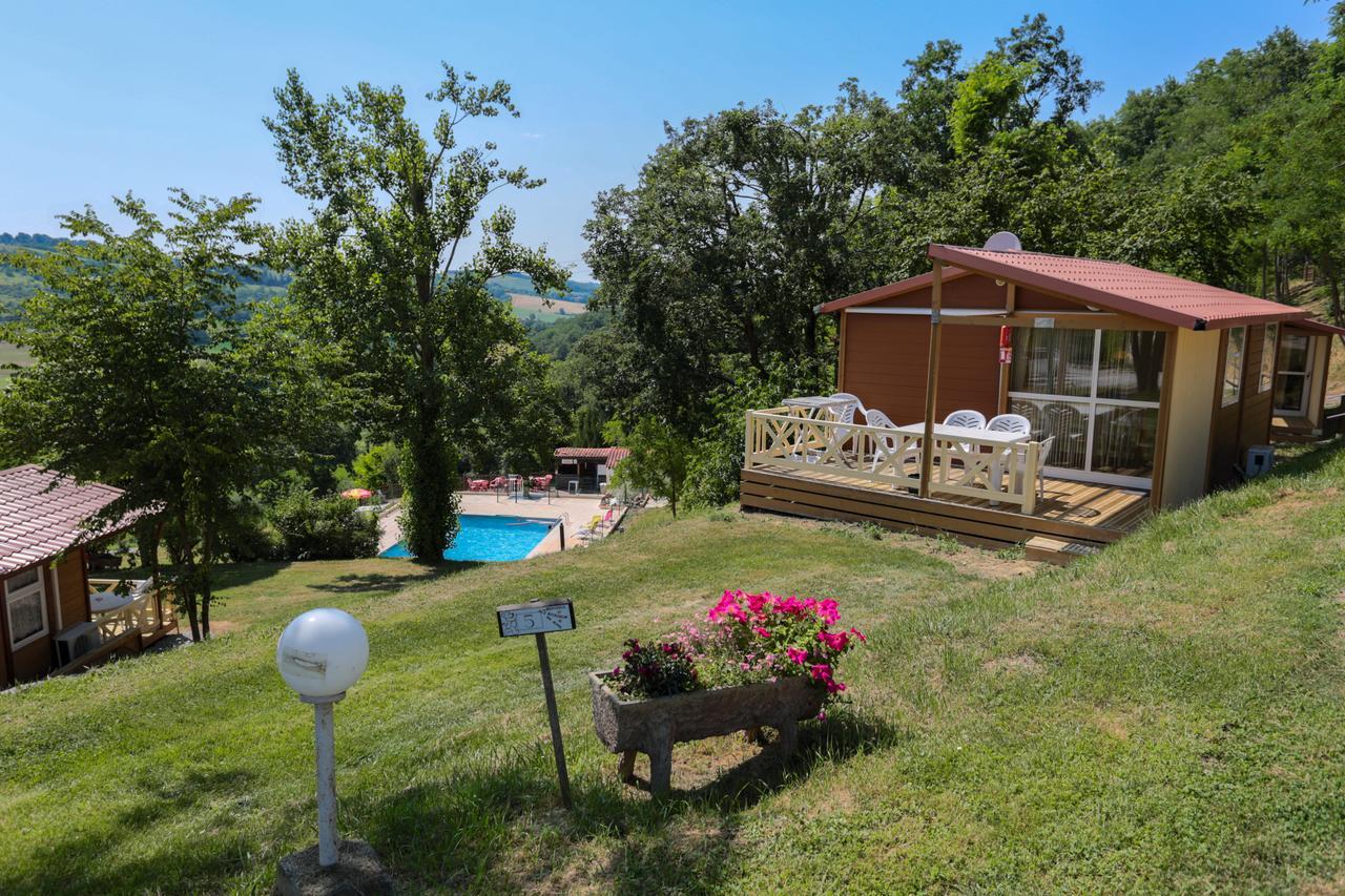 Готель Le Bourdieu Durfort  Екстер'єр фото